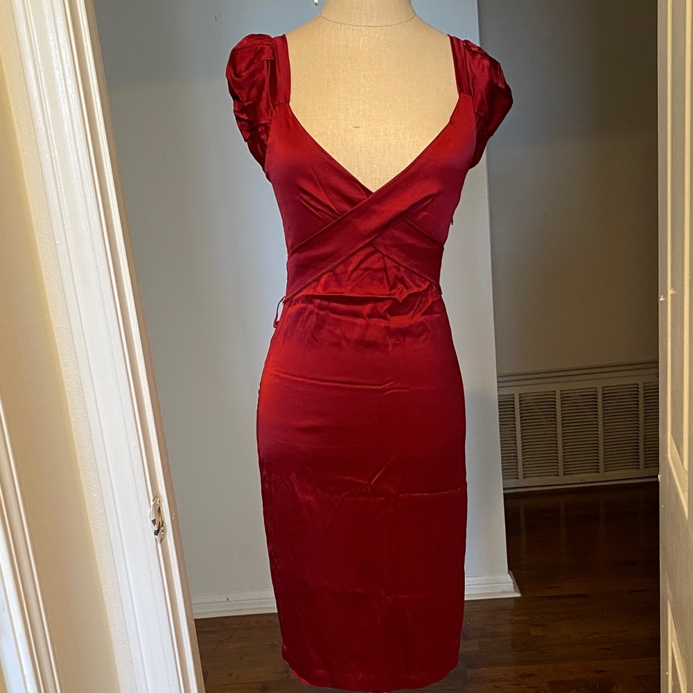 Chic Scarlet Mini Dress with Puff Sleeves